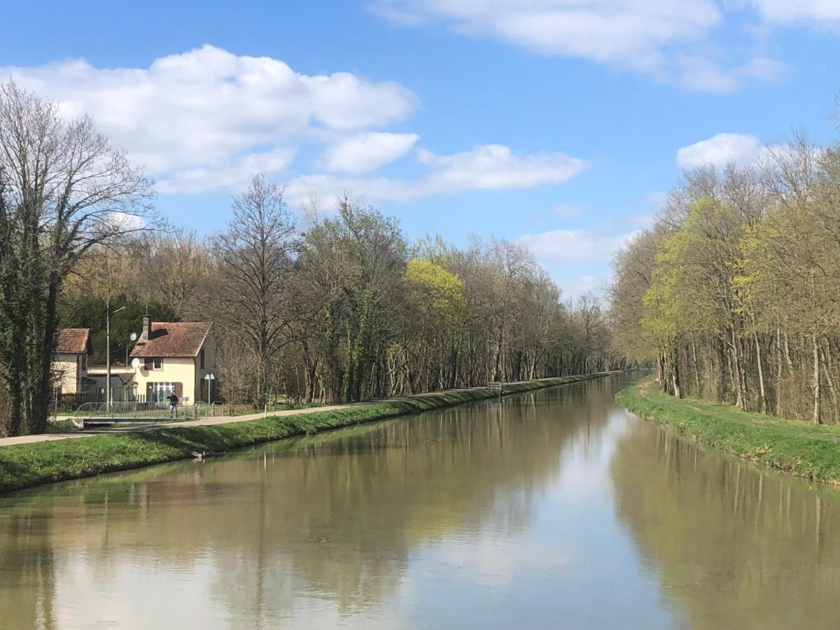 Western City Troyes Barberey-Saint-Sulpice Buitenkant foto
